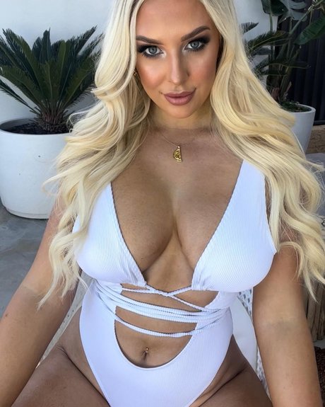 Nina Mae star sex img