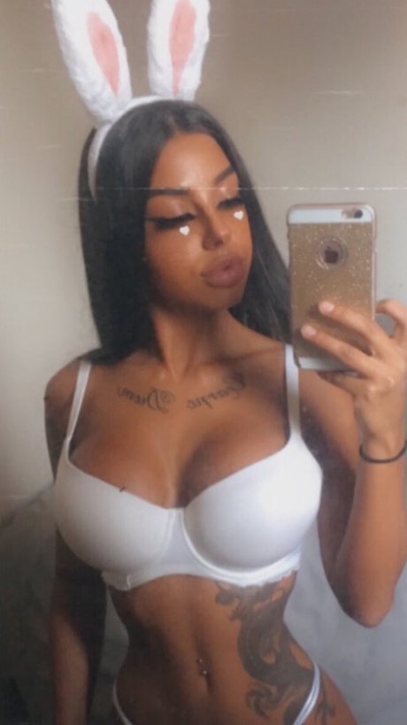 Maria Nozer model free pics