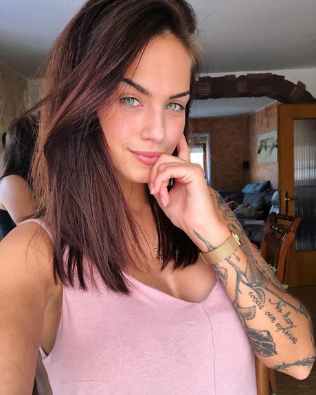 Marlen Valderrama Alvarez model xxx picture