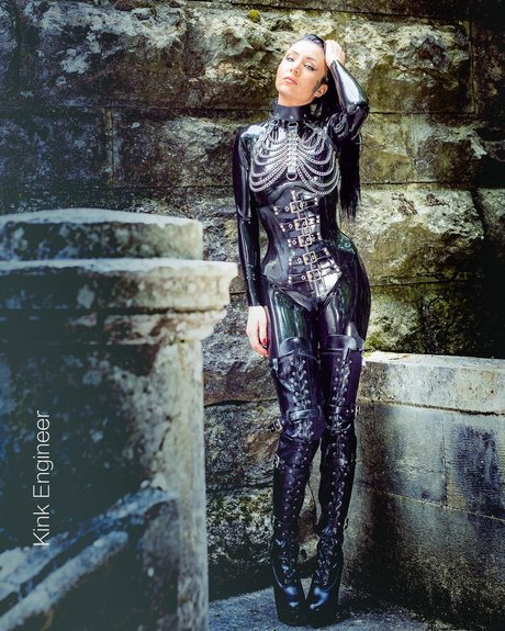 Inkedfleur_ model free image