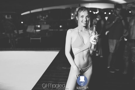 _Anna Bella nudes star photos