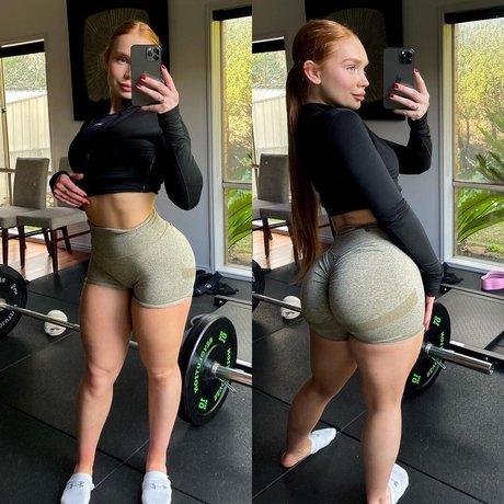 Amber J Smith pretty star image