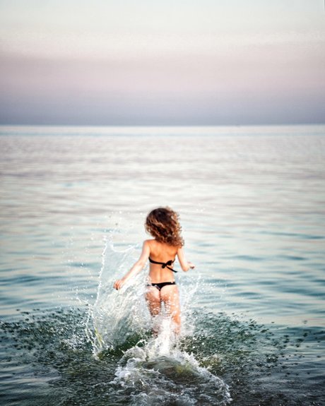 Ave Maria_ star sexy pic