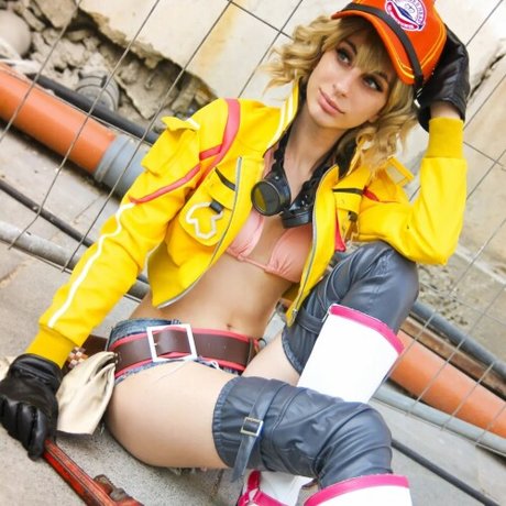 Maya Gold star free pic