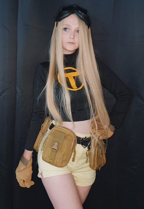 Invaderdd Dee Mente adult model pics