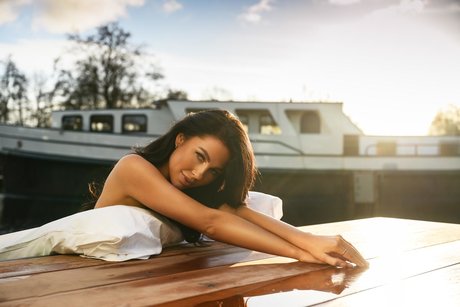 Rowena Verdaasdonk beautiful star galleries