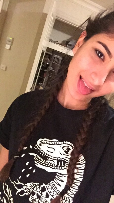 Loser Dyke star high quality images