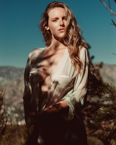 Stella Hayes_ perfect actress galleries