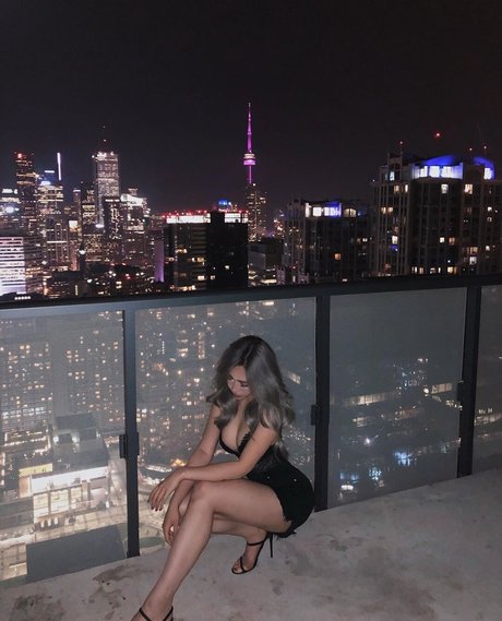 Kara Chan perfect model pic