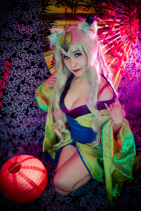 Kitsune No Fullmoon model naked galleries