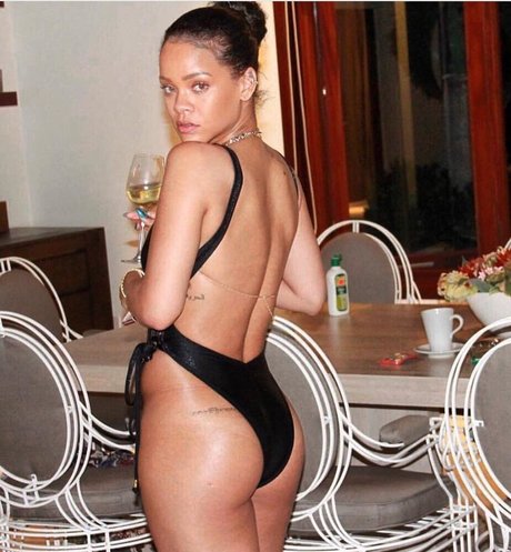 Kuuipo Hill_ nice model photo