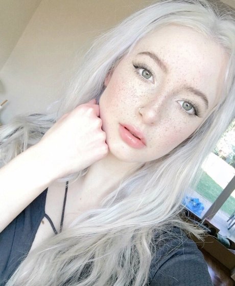 Caelyn Mathews xxx star pics