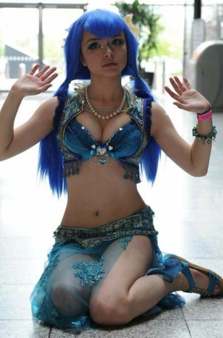 Csillabu model high quality picture