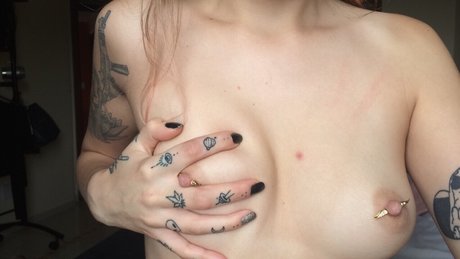 Hillmayer sexy model pics