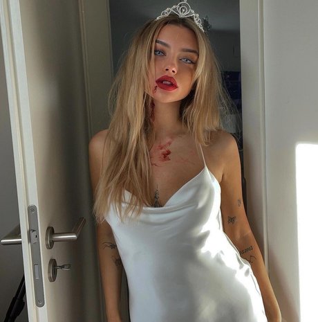 Linabmn hot star image