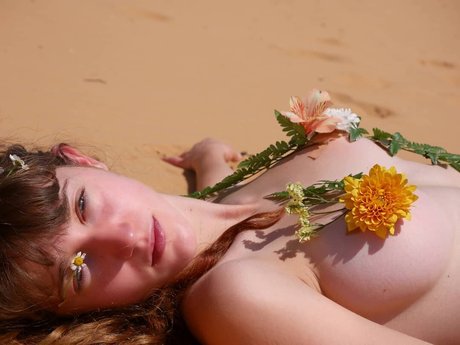 Maya Got exclusive pornstar pics