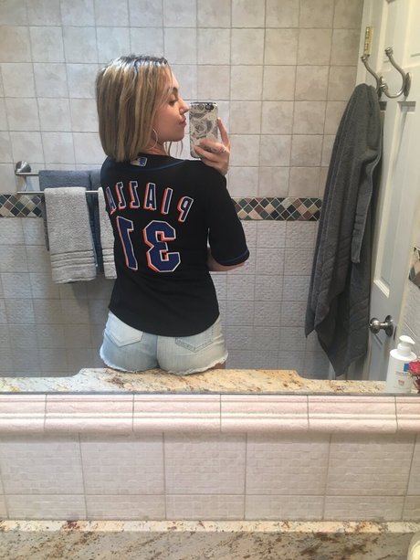 Nicfegan model sex galleries