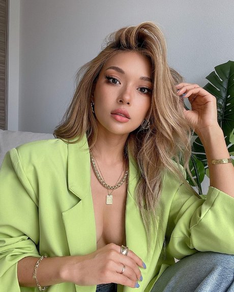 Sangyay Chen model sex image