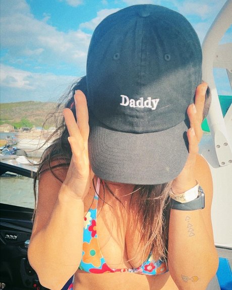 Willow Wood model sexy photos