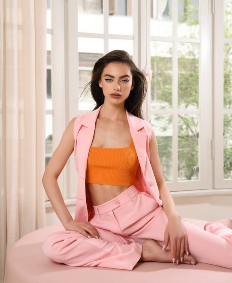 Yael Shelbia exclusive star photo