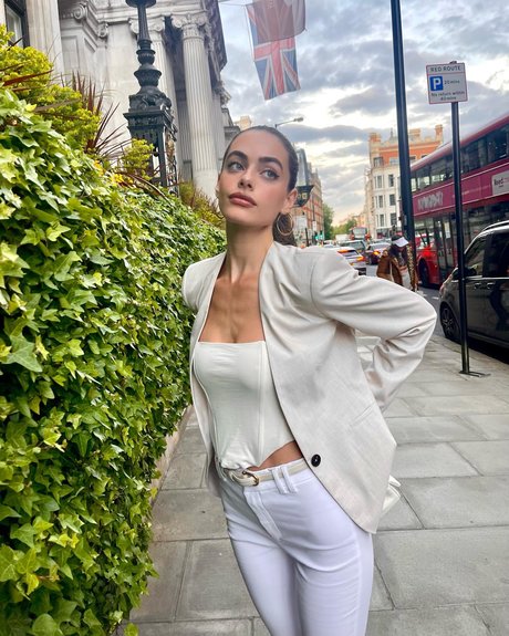 Yael Shelbia pornstar sex images