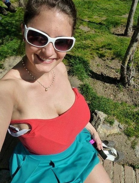 Avery Milla naked star img