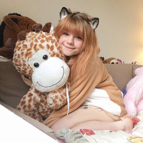 Lilsolle Chickpii nice pornstar image