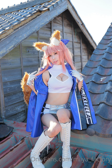 Miiya factory naked model picture