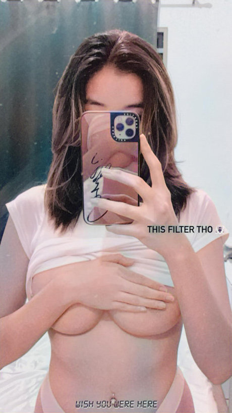 Alexis Corbi model images