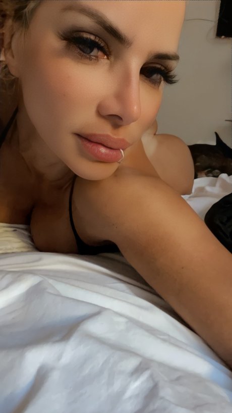 Deliza Rodriguez beautiful model gallery