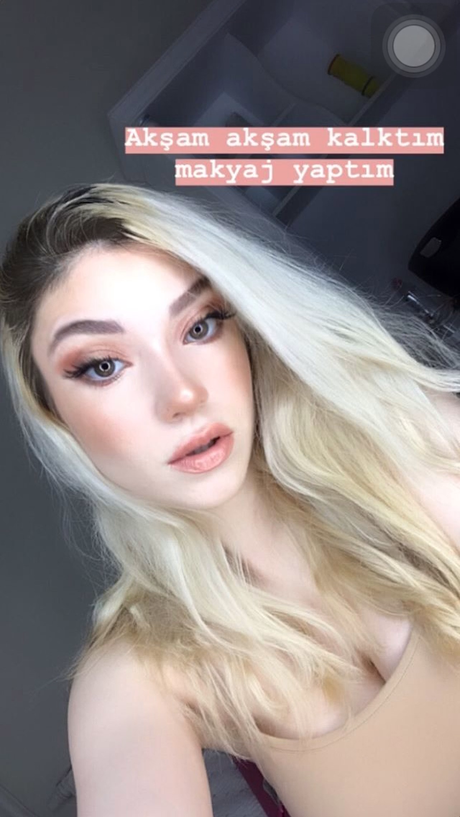 _Kardelen Oeztas model top pictures