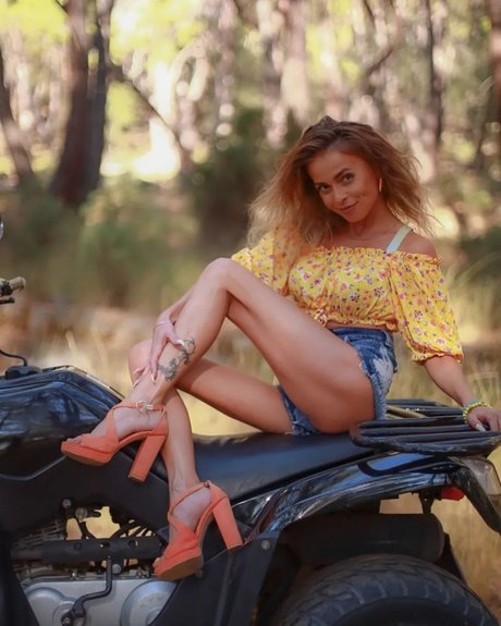 _Olga Ovsienko model pornographic img