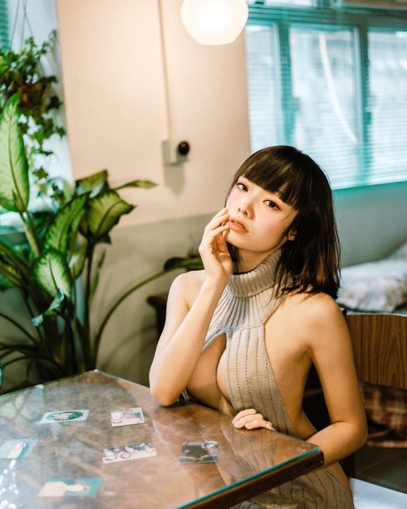 Queenie Lam star images