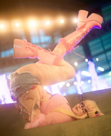 _Succubus Sushi pornographic model picture