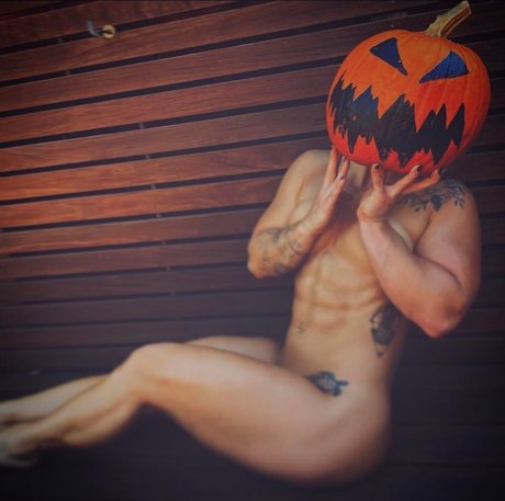 Dani Speegle nude model img