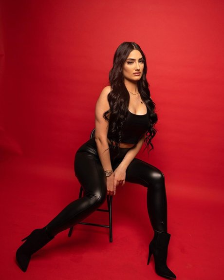 Diana Malchanovich_ model xxx image