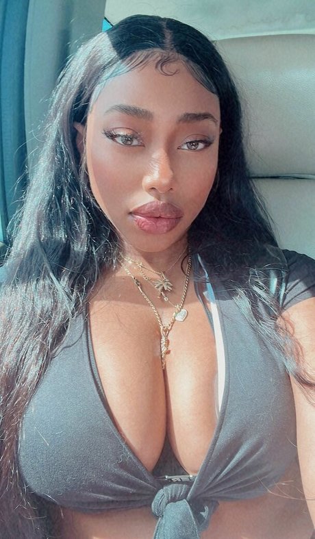 Chaotic Allure hot star gallery