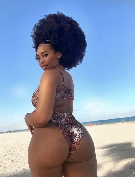 Chaotic Allure star erotic img