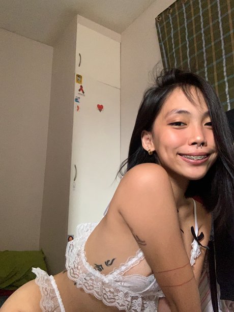 Noreen Pilotin star erotic pics