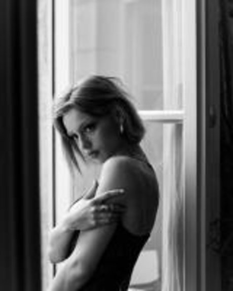 Roxane Eylaud_ high quality star images