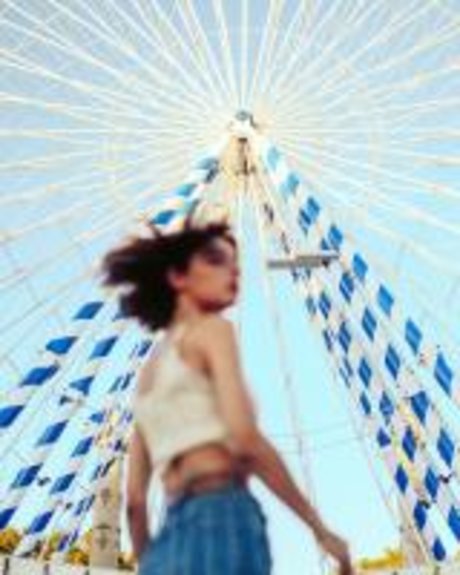 Roxane Eylaud_ star hot picture