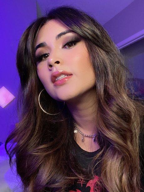 chubby teen onlyfans sexy naked image