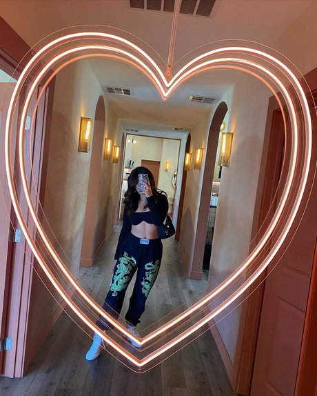 big dick shemale onlyfans art porn pic