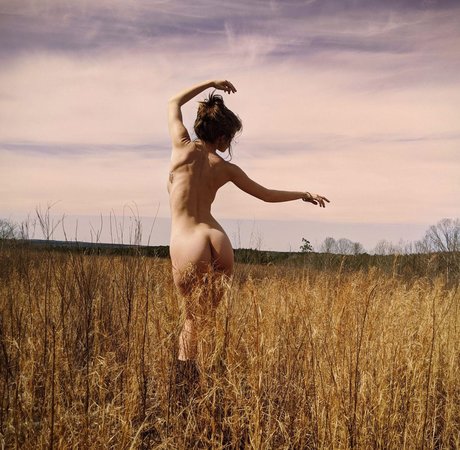 Taye Rose exclusive star archive