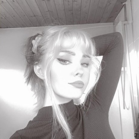 Millie Wild_ model best image