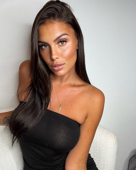 Natasha Nesci_ naked star gallery