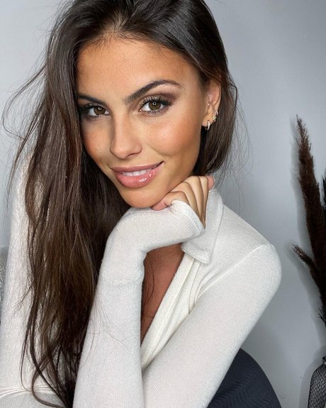 Natasha Nesci_ star high quality image