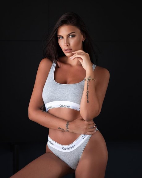 Natasha Nesci_ star sexy archive