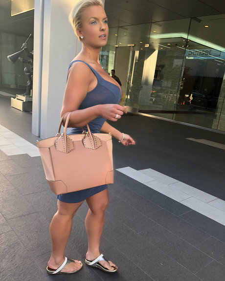 Amy Jackson nude model galleries