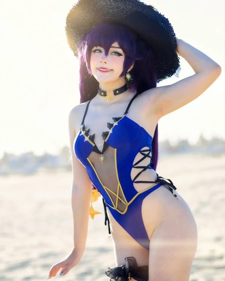 Little Giuli art actress archive